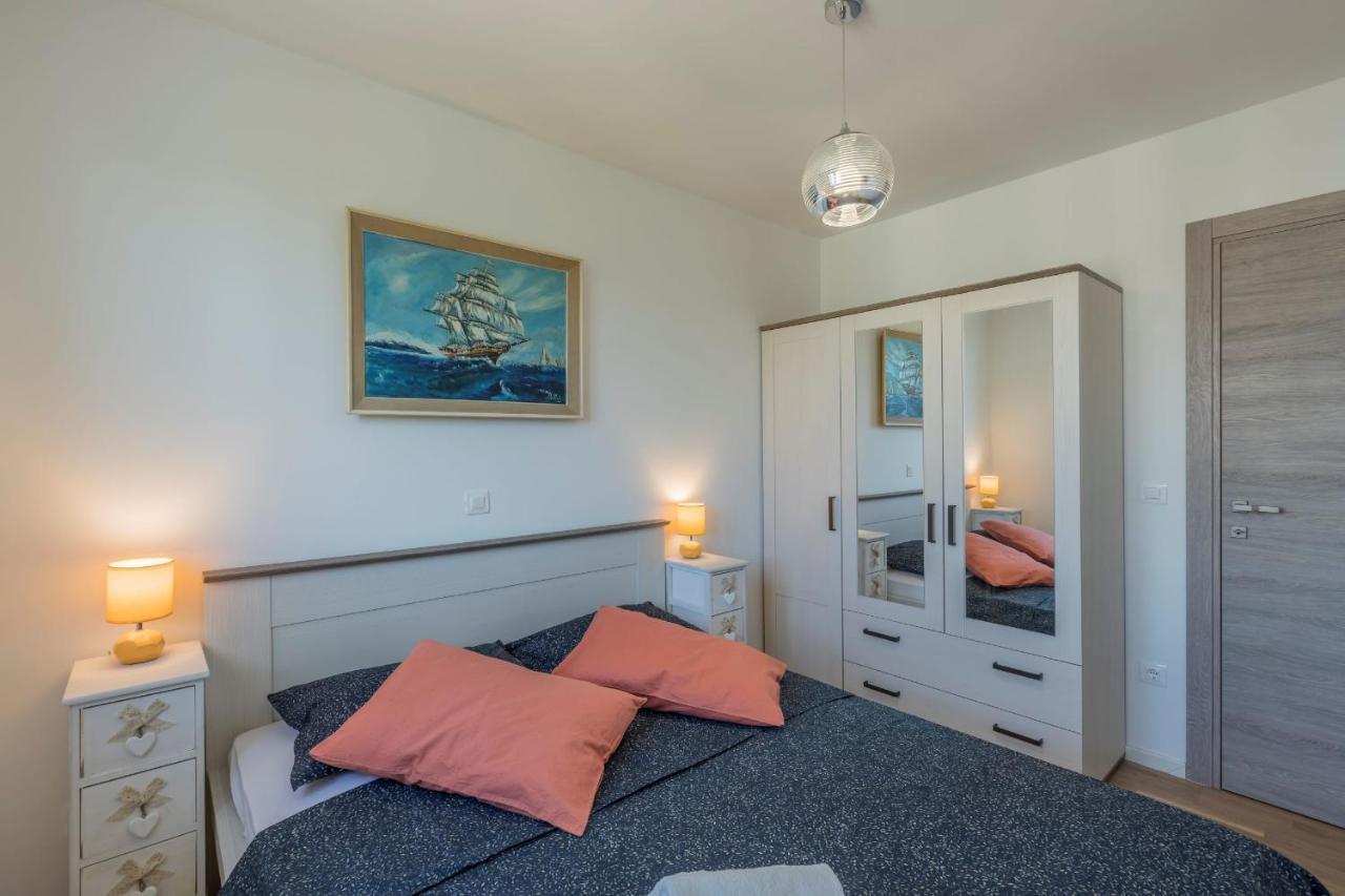 Apartman Lukiana*** Διαμέρισμα Σπλιτ Εξωτερικό φωτογραφία
