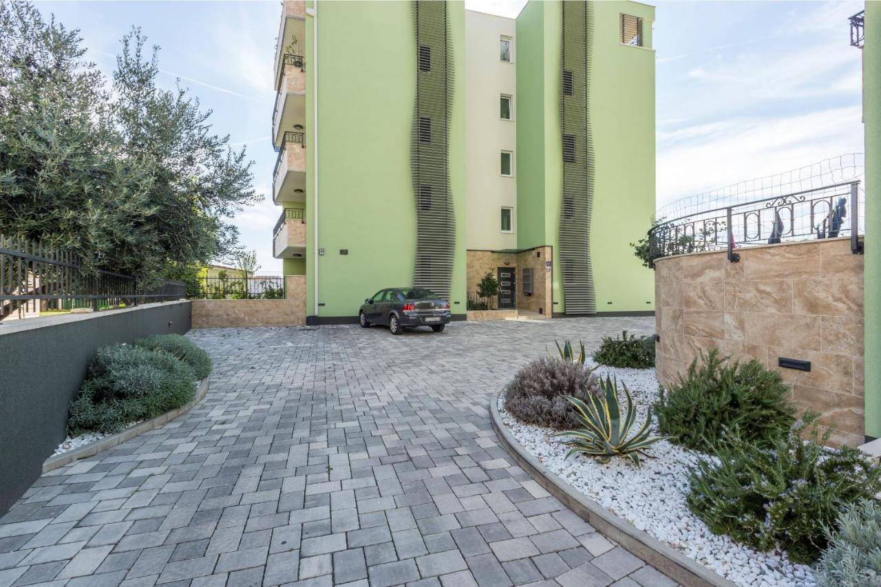 Apartman Lukiana*** Διαμέρισμα Σπλιτ Εξωτερικό φωτογραφία